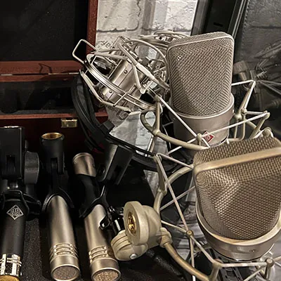 Facilitamos la vida a productores y realizadores.